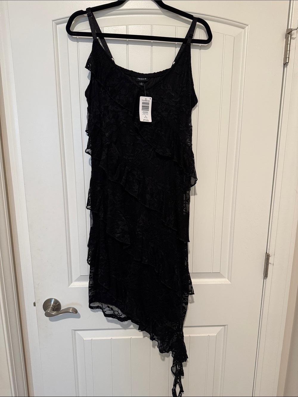 Lace asymmetrical Dreas
Dress
